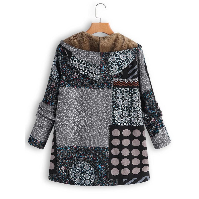 Abrigo punteado con capucha y estampado de patchwork