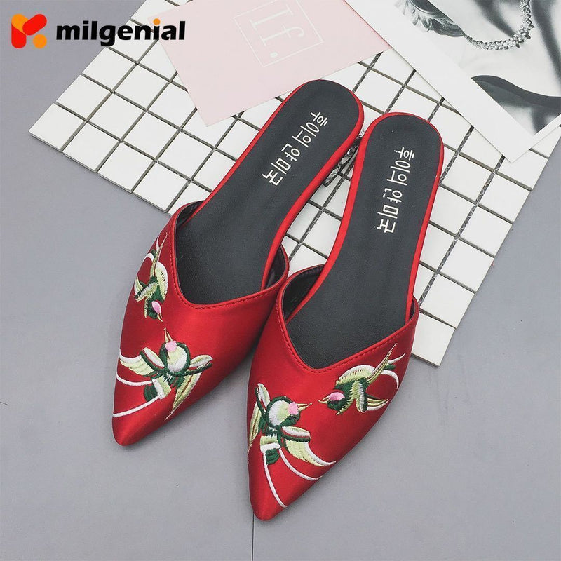 Mule Bordadas Casuales De Puntiagudos
