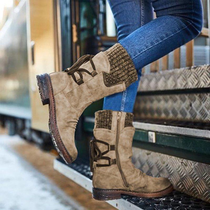 Botas de invierno con cordones en la espalda